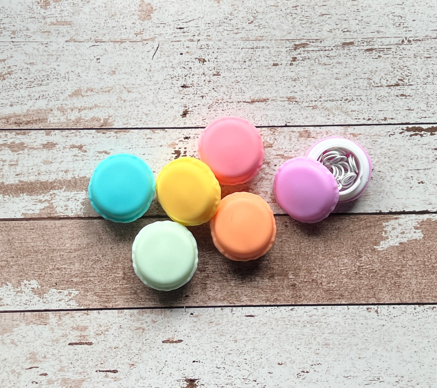 Macaron Container